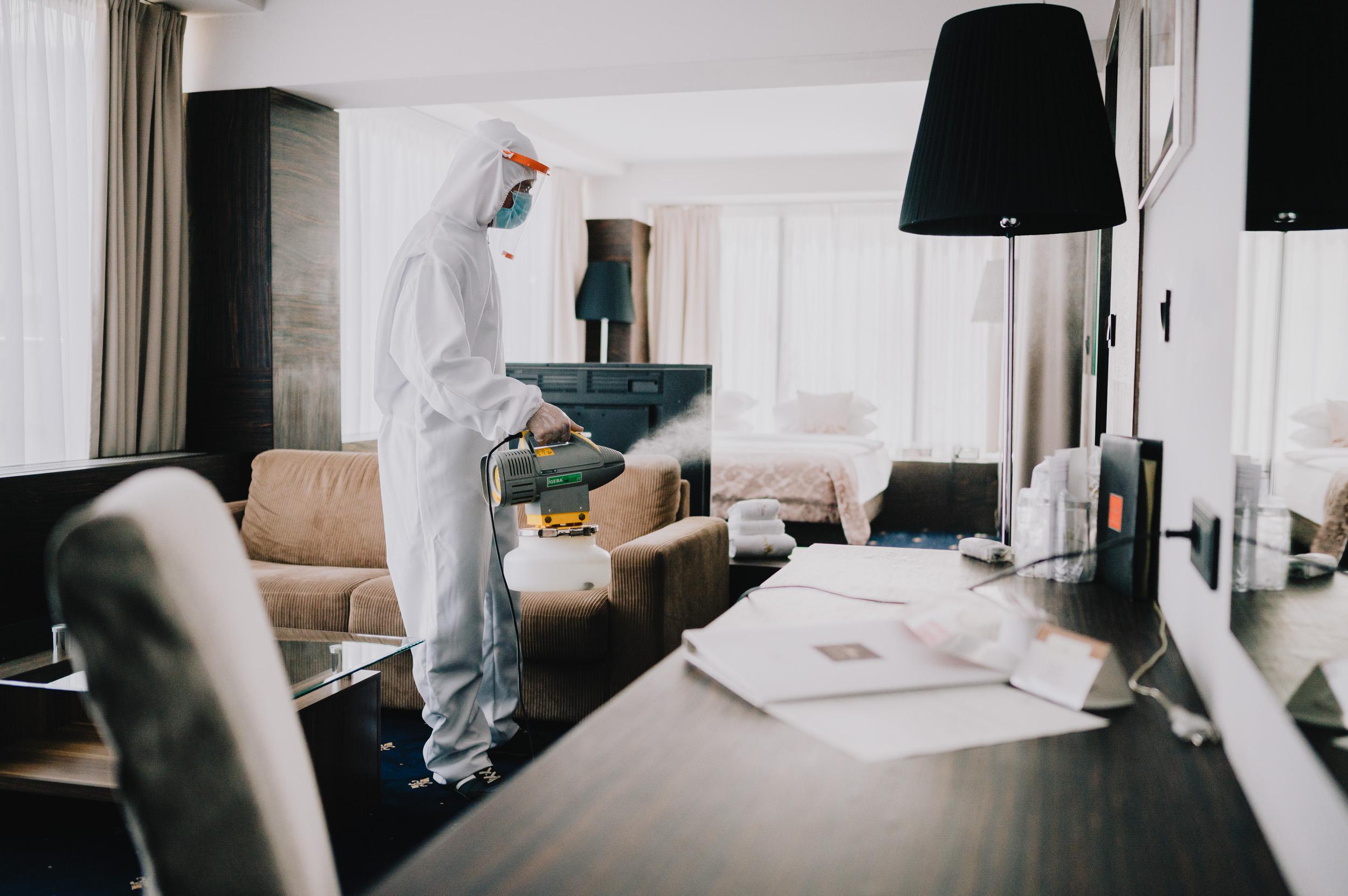 סראייבו Hotel Europe מראה חיצוני תמונה Disinfection of a hotel room