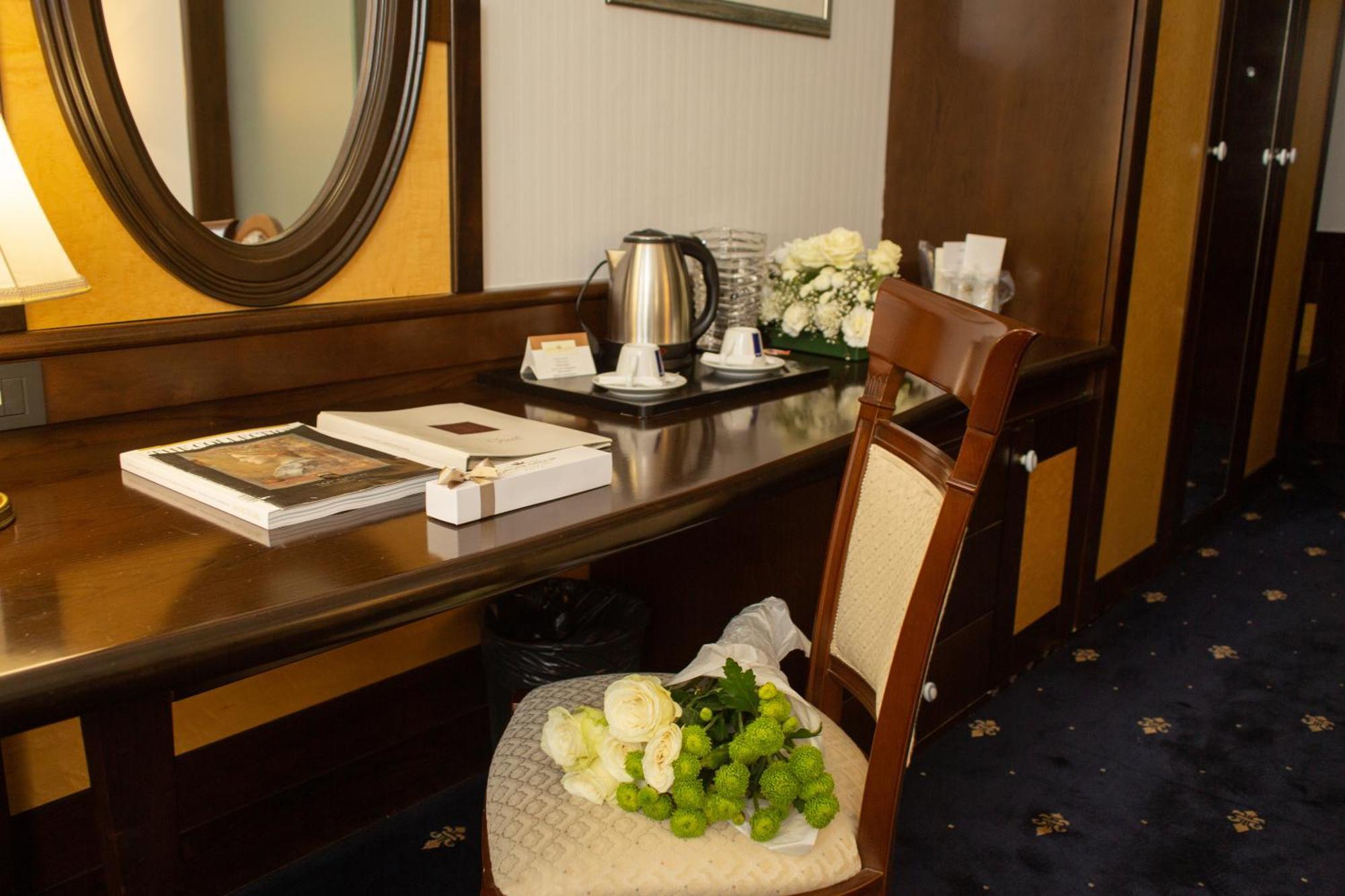 סראייבו Hotel Europe מראה חיצוני תמונה A hotel room in the Grand Hotel