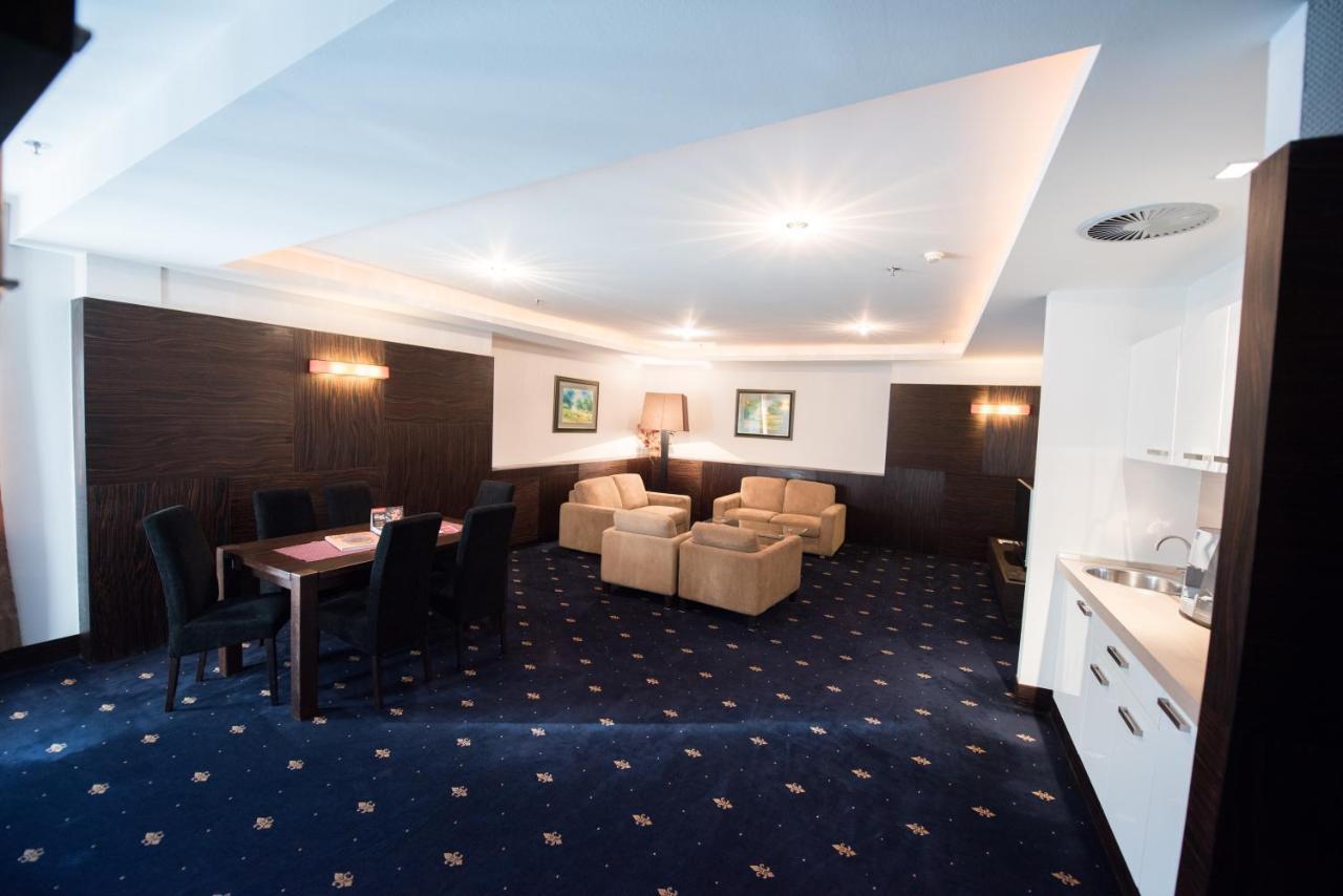 סראייבו Hotel Europe מראה חיצוני תמונה Suite