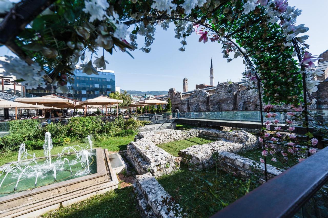 סראייבו Hotel Europe מראה חיצוני תמונה The Roman ruins of the forum